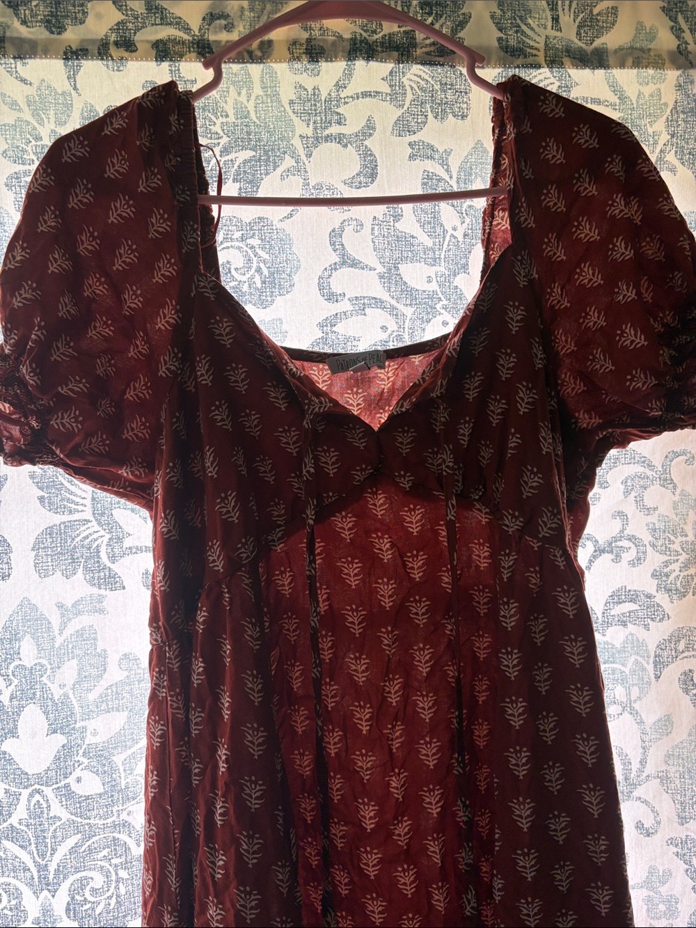 Patrons of peace dress - Picture 2 of 3